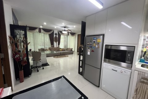 Condominio de 2 dormitorios en Pattaya, Tailandia № 130108 - foto 8