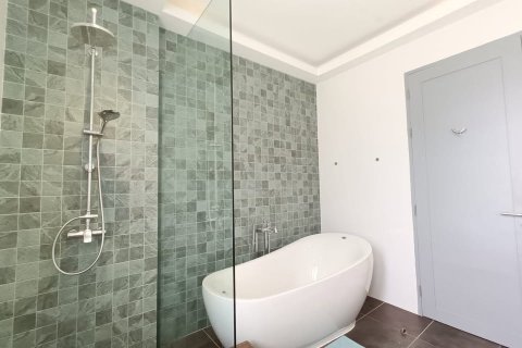 Propiedad 350 m2 en Kathu, Tailandia № 144530 - foto 12
