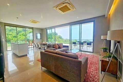 Condominio de 3 dormitorios en Sattahip, Tailandia № 126884 - foto 2
