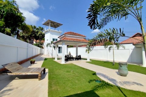 Casa de 4 dormitorios en Bang Lamung, Tailandia № 121292 - foto 5