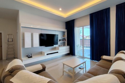Casa de 3 dormitorios en Bang Lamung, Tailandia № 121291 - foto 5