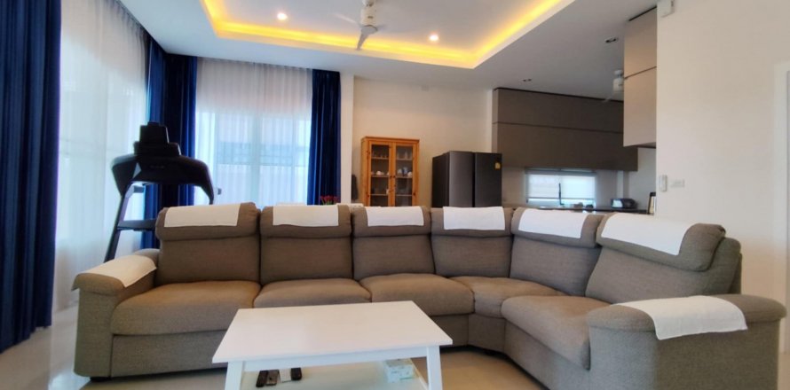 Casa de 3 dormitorios en Bang Lamung, Tailandia № 121291