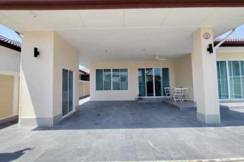 Casa de 3 dormitorios en Bang Lamung, Tailandia № 121291 - foto 3