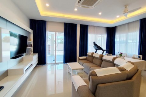 Casa de 3 dormitorios en Bang Lamung, Tailandia № 121291 - foto 6