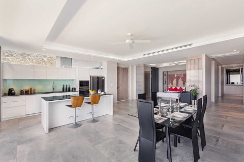 Condominio de 3 dormitorios en Bang Tao, Tailandia № 120829 - foto 21