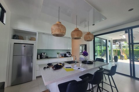 Chalet de 4 dormitorios en Hua Hin, Tailandia № 124015 - foto 10