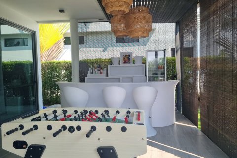 Chalet de 4 dormitorios en Hua Hin, Tailandia № 124015 - foto 7