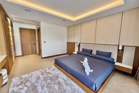 Casa de 4 dormitorios en Bang Tao, Tailandia № 132085 - foto 7