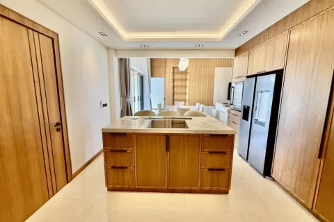Casa de 4 dormitorios en Bang Tao, Tailandia № 132085 - foto 5