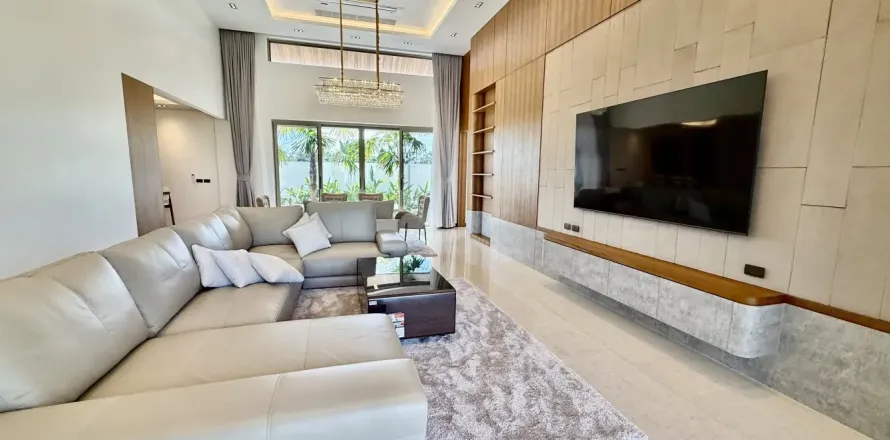 Casa de 4 dormitorios en Bang Tao, Tailandia № 132085