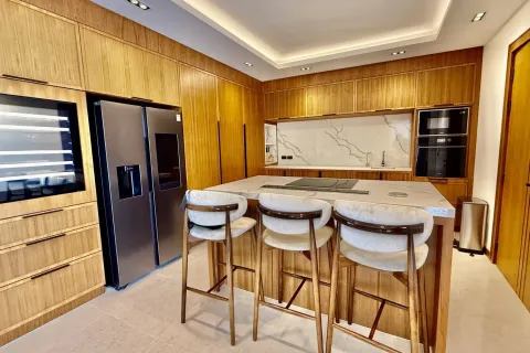 Casa de 4 dormitorios en Bang Tao, Tailandia № 132085 - foto 3