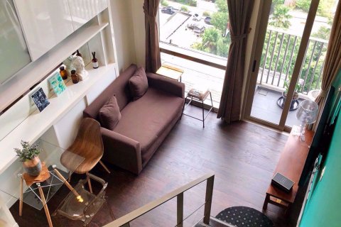 Duplex in Khlong Toei, Bangkok, Thailand 1 bedroom № 77085 - photo 7