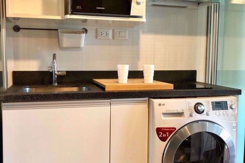 Duplex in Khlong Toei, Bangkok, Thailand 1 bedroom № 77085 - photo 13