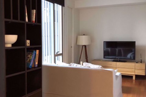 Condominio de 2 dormitorios en Khlong Toei, Bangkok, Tailandia № 77084 - foto 4