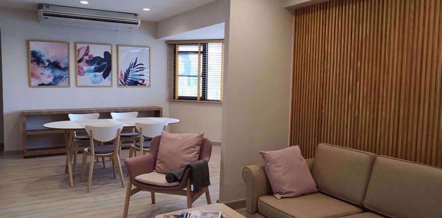 Condominio de 2 dormitorios en Watthana, Bangkok, Tailandia № 77089