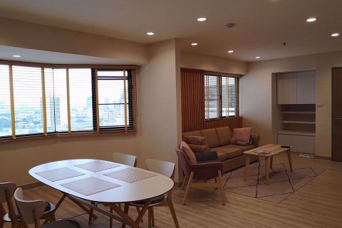Condominio de 2 dormitorios en Watthana, Bangkok, Tailandia № 77089 - foto 5