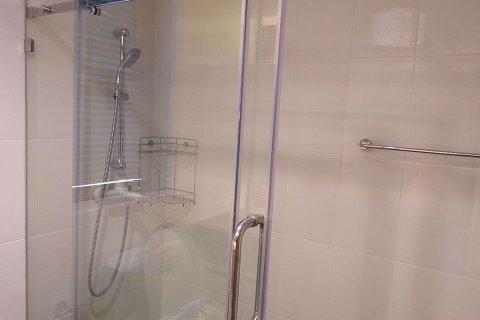 Condominio de 2 dormitorios en Watthana, Bangkok, Tailandia № 77089 - foto 14