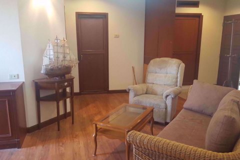 Condo in Bang Na, Bangkok, Thailand, 2 bedrooms № 77083 - photo 2