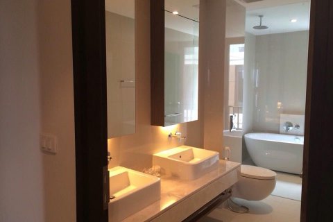 Casa de 4 dormitorios en Sathon, Bangkok, Tailandia № 144109 - foto 3