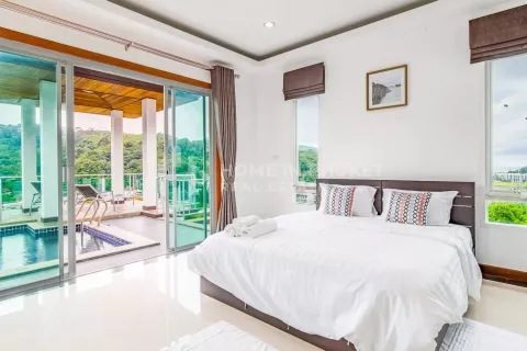 Casa de 5 dormitorios en Kamala, Tailandia № 131011 - foto 15