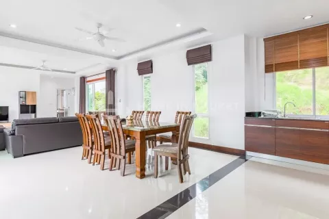Casa de 5 dormitorios en Kamala, Tailandia № 131011 - foto 8