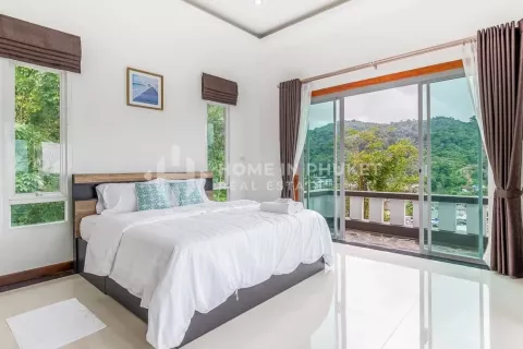 Casa de 5 dormitorios en Kamala, Tailandia № 131011 - foto 19