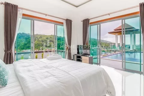 Casa de 5 dormitorios en Kamala, Tailandia № 131011 - foto 13