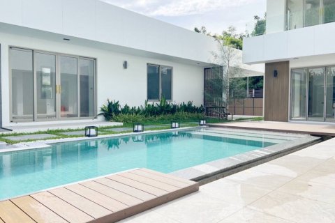 Chalet de 4 dormitorios en Kathu, Tailandia № 132678 - foto 5
