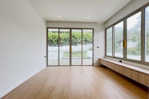 Chalet de 4 dormitorios en Kathu, Tailandia № 132678 - foto 10