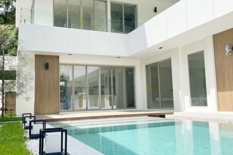 Chalet de 4 dormitorios en Kathu, Tailandia № 132678 - foto 3
