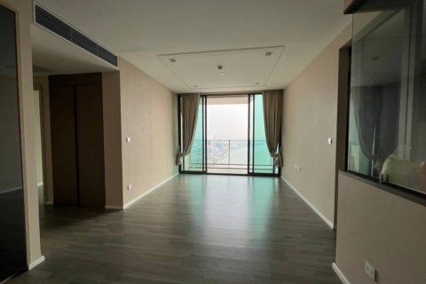 Condominio de 2 dormitorios en Bang Sue, Bangkok, Tailandia № 132677 - foto 4