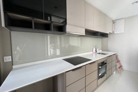 Condominio de 2 dormitorios en Bang Sue, Bangkok, Tailandia № 132677 - foto 2