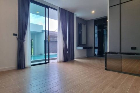 Villa in Pattaya, Thailand 5 Schlafzimmer № 132675 - Foto 10