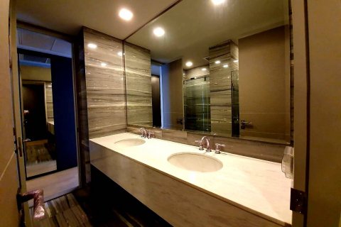 Condominio de 3 dormitorios en Bangkok, Tailandia № 143781 - foto 9