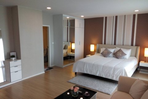 Condominio de 3 dormitorios en Bangkok, Tailandia № 143776 - foto 6