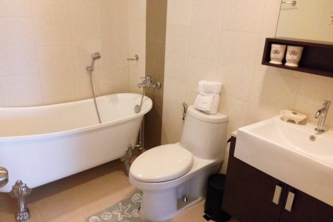 Condominio de 3 dormitorios en Bangkok, Tailandia № 143776 - foto 8