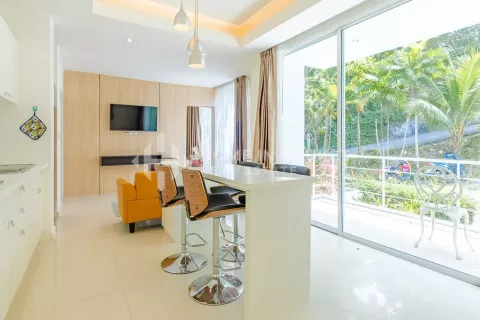 Condominio de 2 dormitorios en Kamala, Tailandia № 130995 - foto 3
