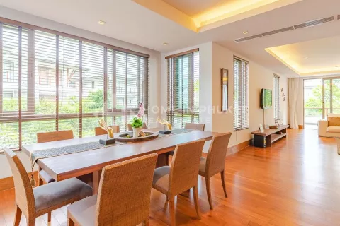 Condominio de 4 dormitorios en Phuket, Tailandia № 130993 - foto 5
