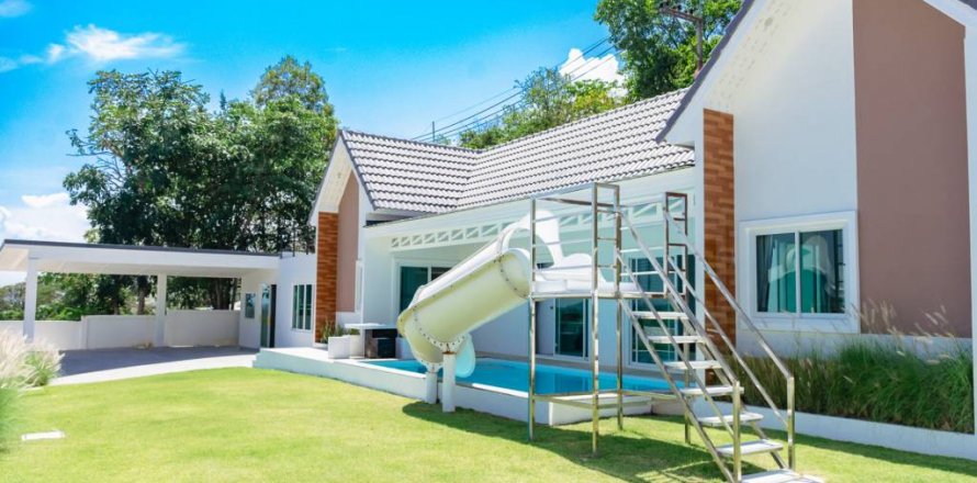 Chalet de 4 dormitorios en Hua Hin, Tailandia № 124563
