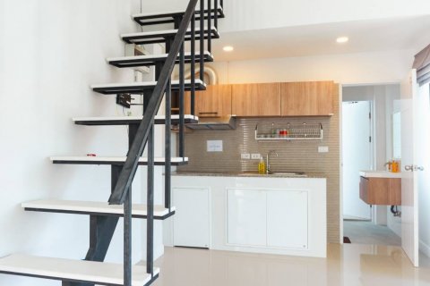 Chalet de 4 dormitorios en Hua Hin, Tailandia № 124563 - foto 9