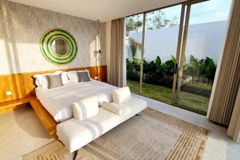 Chalet de 3 dormitorios en Phuket, Tailandia № 124558 - foto 10