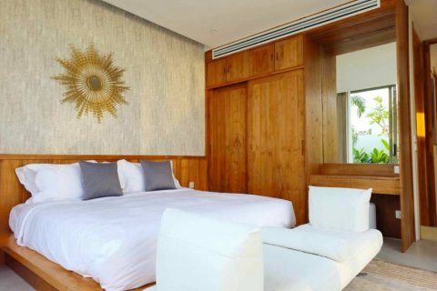 Chalet de 3 dormitorios en Phuket, Tailandia № 124558 - foto 8