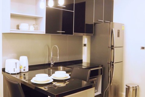 Condo à Khlong Toei, Bangkok, Thaïlande, 1 chambre № 76256 - photo 4