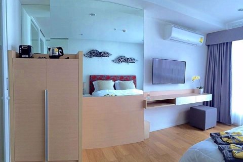 Studio in the Condo in Watthana, Bangkok, Thailand  № 76260 - photo 5