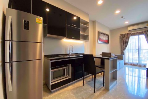 Condominio de 1 dormitorio en Khlong Toei, Bangkok, Tailandia № 76257 - foto 4