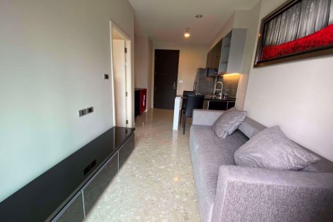 Condominio de 1 dormitorio en Khlong Toei, Bangkok, Tailandia № 76257 - foto 2