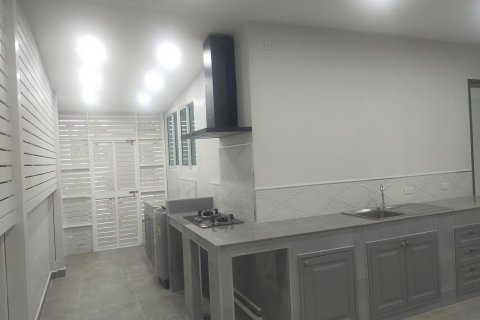 Casa de 4 dormitorios en Pattaya, Tailandia № 85050 - foto 30