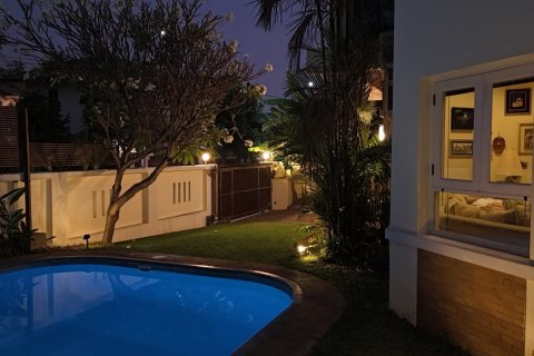 Casa de 4 dormitorios en Bangkok, Tailandia № 104526 - foto 19