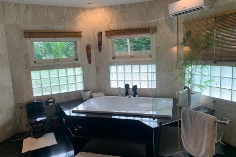 Casa de 4 dormitorios en Bangkok, Tailandia № 104526 - foto 16