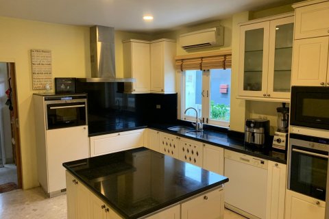 Casa de 4 dormitorios en Bangkok, Tailandia № 104526 - foto 7